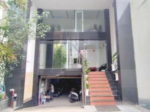 Hata House Building