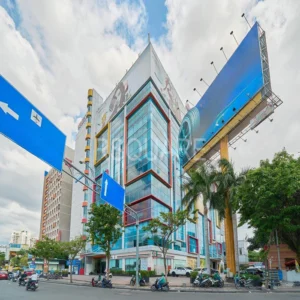 Menas Mall Saigon Airport