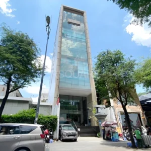 Phuong Tower Ly Tu Trong
