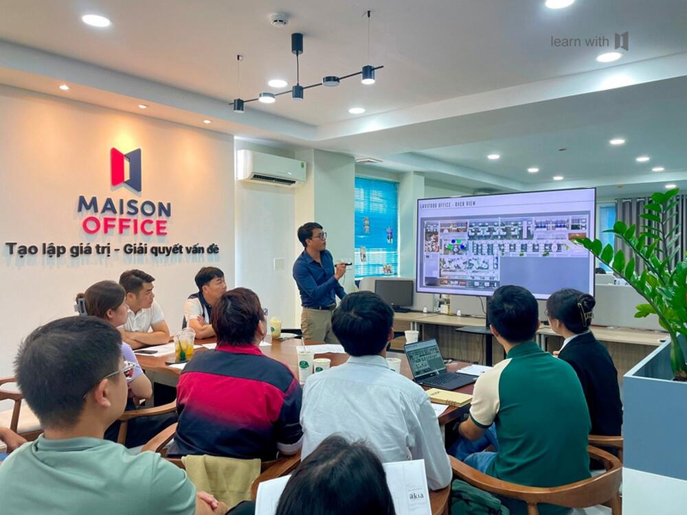 전문적인 사무실 임대 컨설팅 미팅 중인 Maison Office 팀